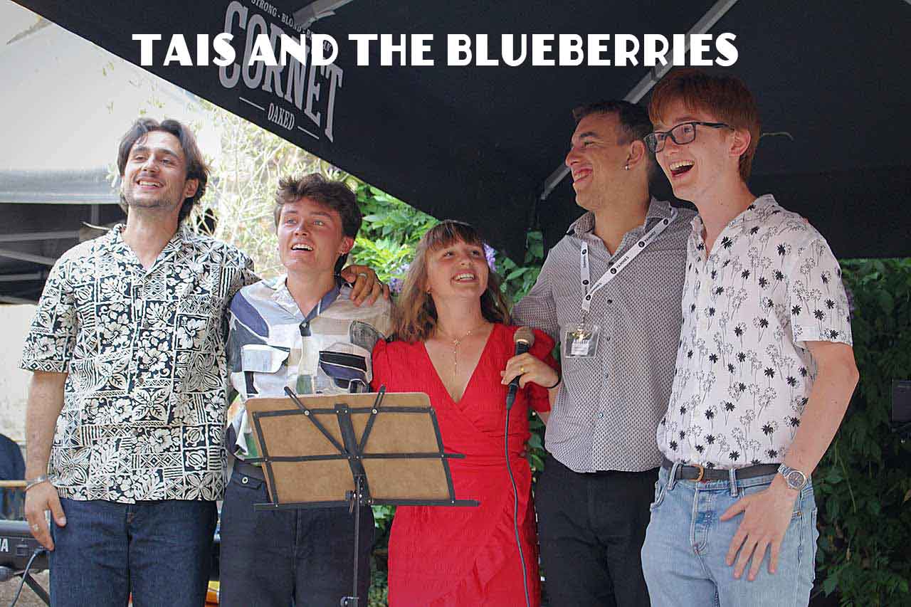 Taïs and the Blueberries